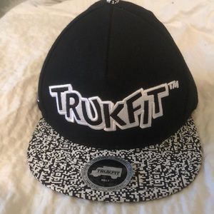 Trukfit snap back hat
